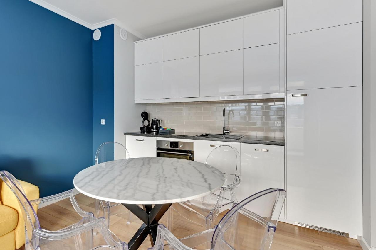 Downtown Apartments Sadova City Center & Parking Gdańsk Buitenkant foto