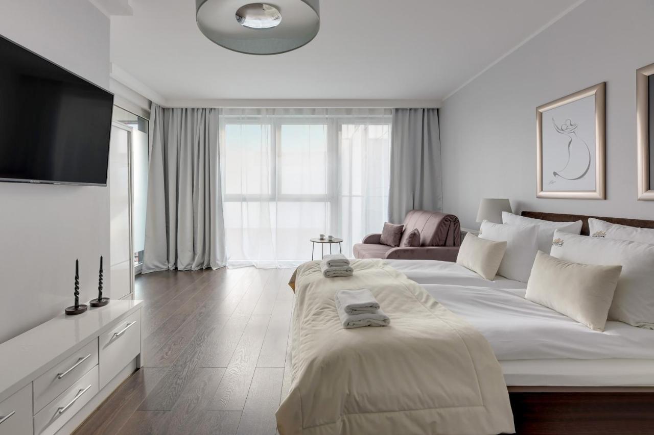 Downtown Apartments Sadova City Center & Parking Gdańsk Buitenkant foto