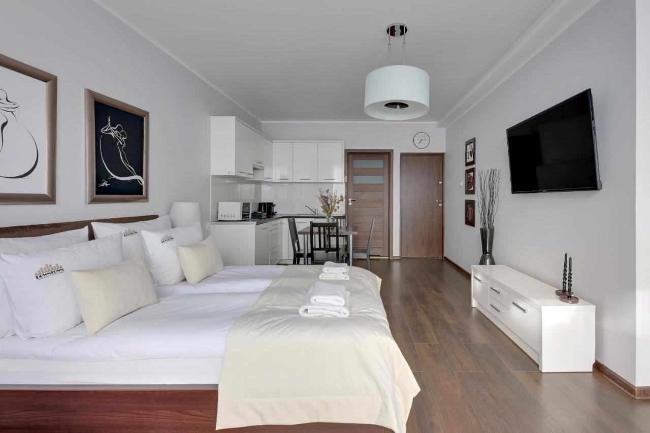 Downtown Apartments Sadova City Center & Parking Gdańsk Buitenkant foto